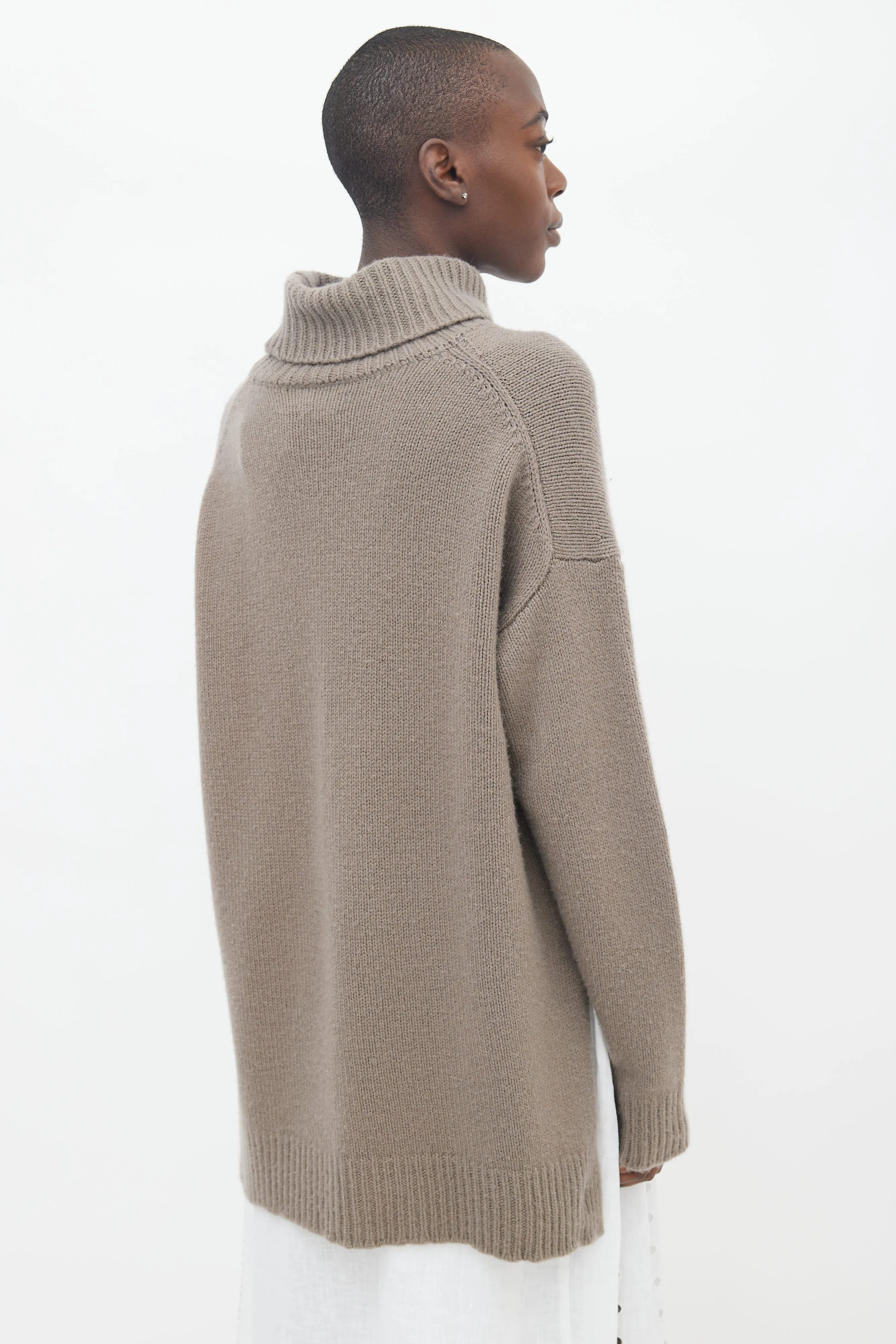 Grey Cashmere Knit Turtleneck Sweater