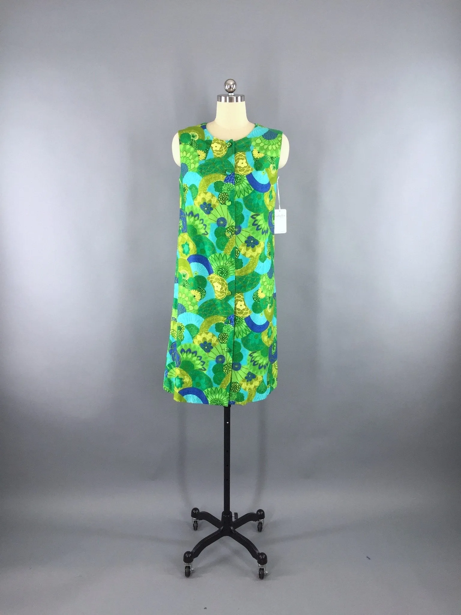 Vintage 1960s Dress / Green Floral Hawaiian Dress / Casual Aire by Paradise Hawaii