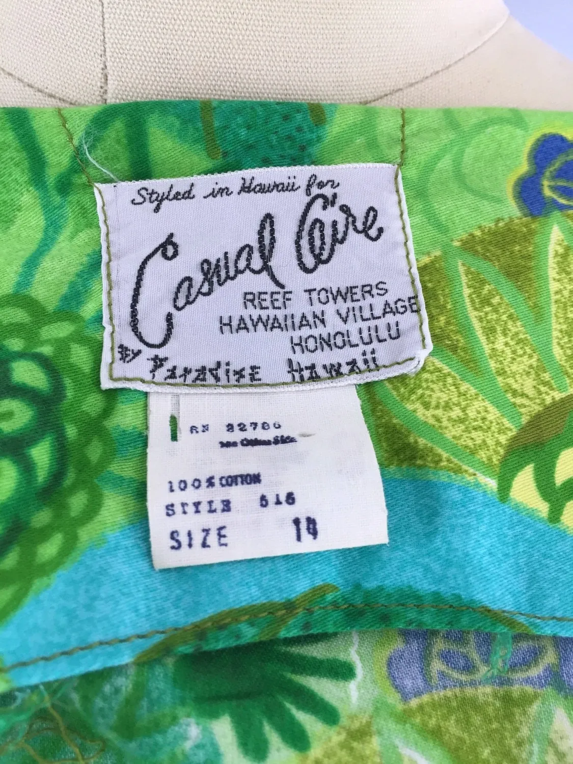 Vintage 1960s Dress / Green Floral Hawaiian Dress / Casual Aire by Paradise Hawaii